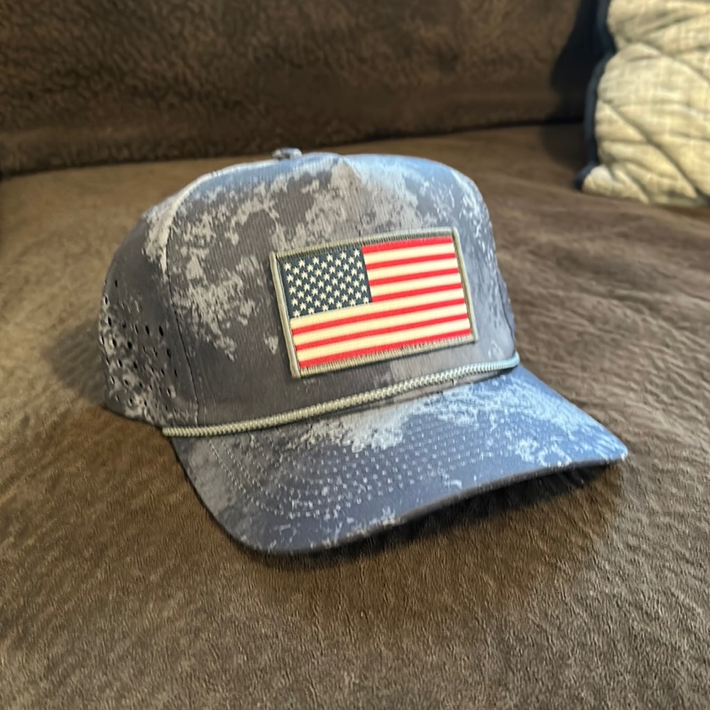 American snap back hat